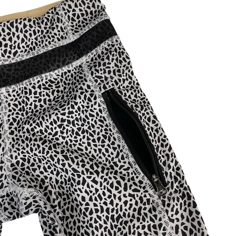 lululemon Inspire Crop Tight Mesh‎ Legging sz 2 Miss Mosaic